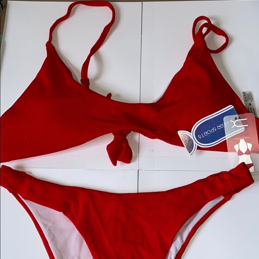 Bikini - Picture 3 of 4